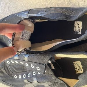 Men’s Tiger sneakers, size 11